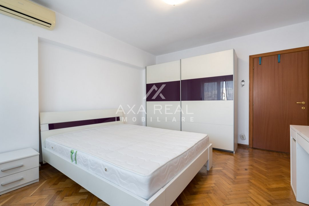 De vanzare 4 camere Unirii - Fantani, vedere mixta, ideal investitie sau locuit