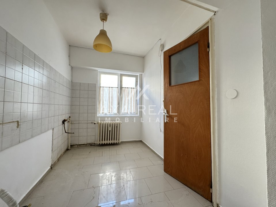 Apartament spațios de 71 mp, lângă Piața Obor – ideal pentru renovare!