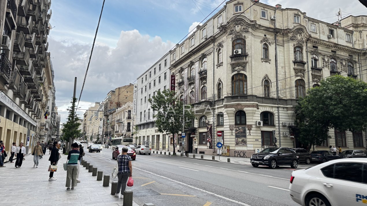 O bijuterie cu parfum de epocă, lângă Cișmigiu – 2 camere într-o vilă istorică