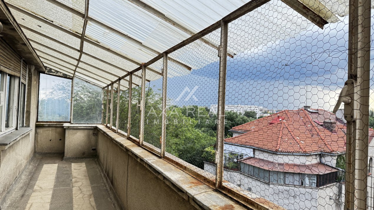 🌿 Refugiu cu vedere la Cișmigiu – apartament romantic deasupra orașului 🌿