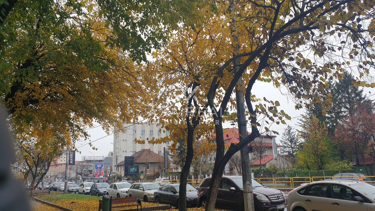 De vanzare - 2 camere cu vedere panoramică – P.ta Domenii