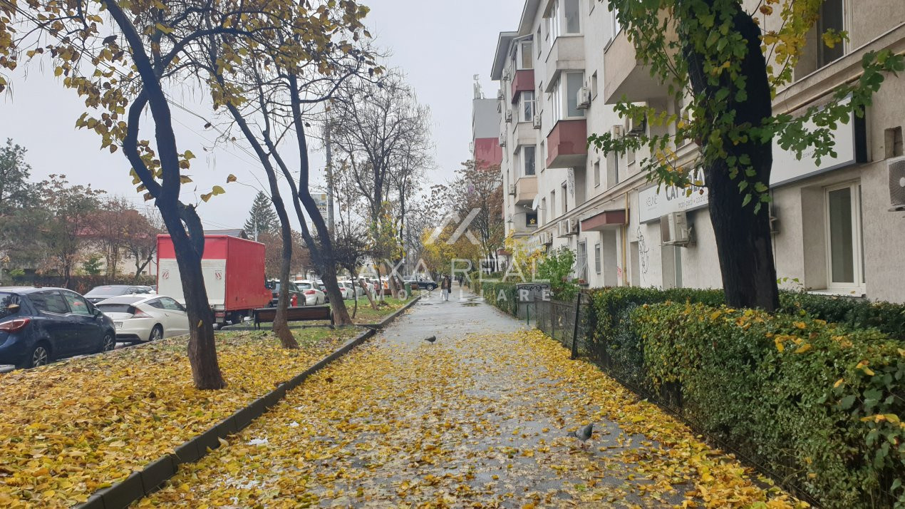 De vanzare - 2 camere cu vedere panoramică – P.ta Domenii