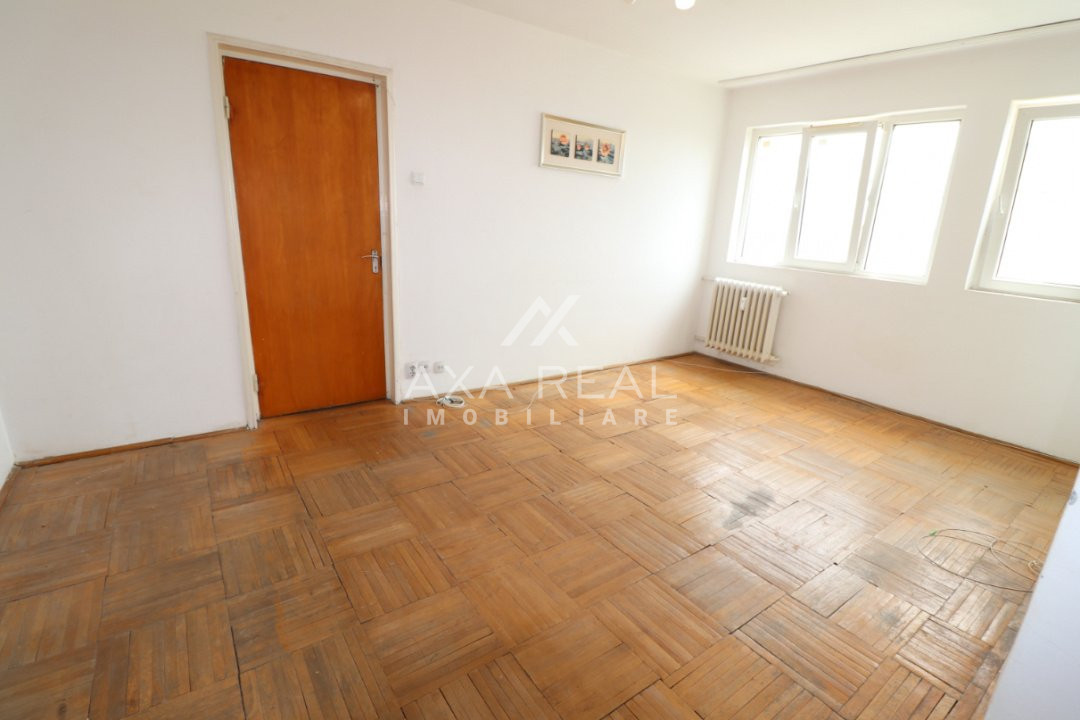 Titan - Liviu Rebreanu  - zona verde - necesita renovare 