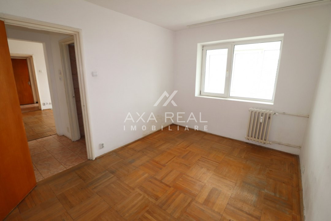 Titan - Liviu Rebreanu  - zona verde - necesita renovare 