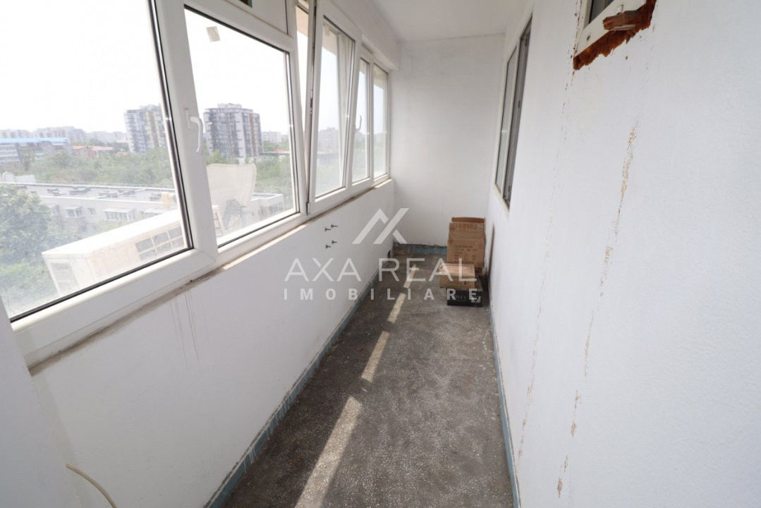 Titan - Liviu Rebreanu  - zona verde - necesita renovare 