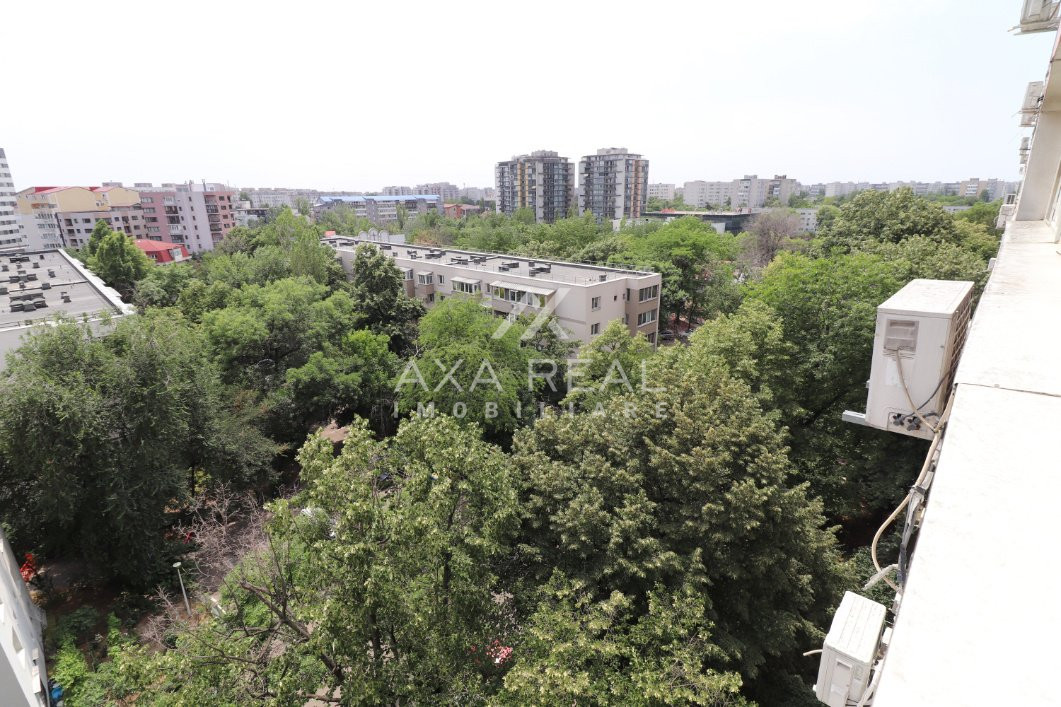 Titan - Liviu Rebreanu  - zona verde - necesita renovare 