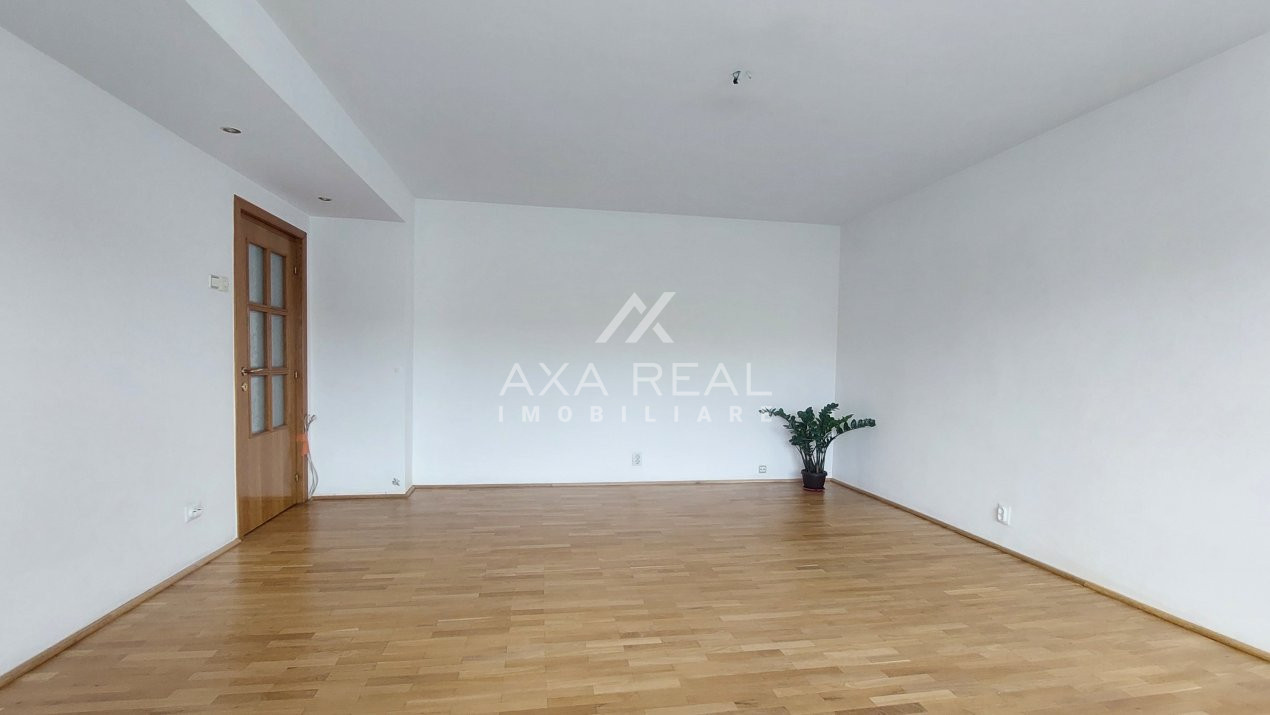De vanzare 4 camere: spațiu, lumină și intimitate - central: Decebal