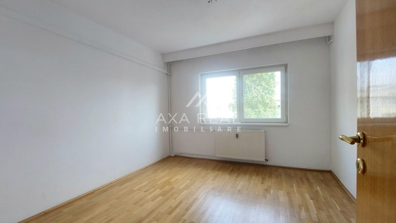 De vanzare 4 camere: spațiu, lumină și intimitate - central: Decebal