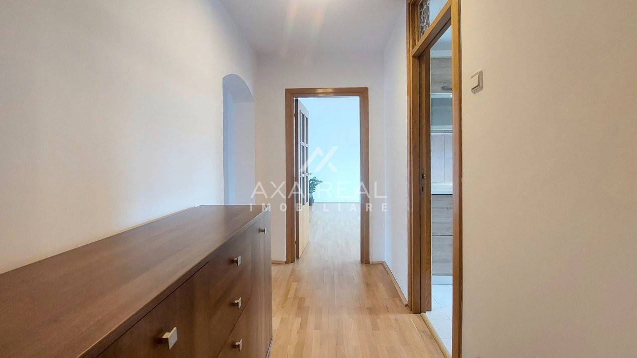 De vanzare 4 camere: spațiu, lumină și intimitate - central: Decebal