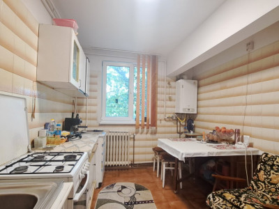 De vanzare I 3 camere I Titan - Minis I centrala termica I