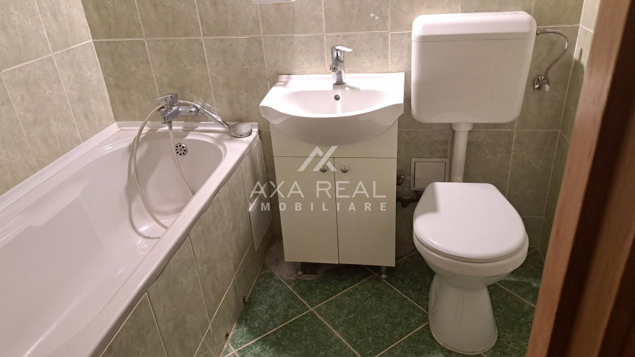 De vanzare I 4 camere I izvorul Rece - Resita I