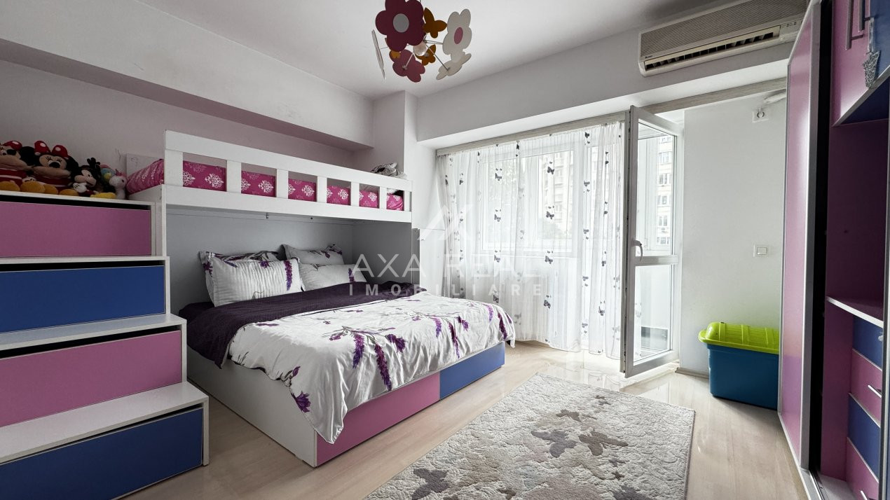 De vanzare 3 camere | Bd. Decebal | Etaj 2/8 | 92 mp | 2 băi 