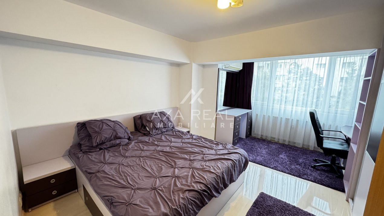 De vanzare 3 camere | Bd. Decebal | Etaj 2/8 | 92 mp | 2 băi 