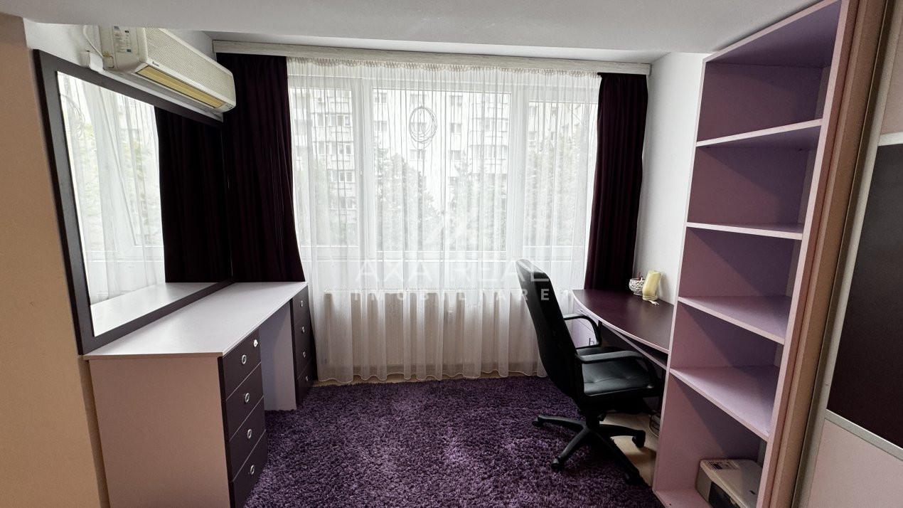 De vanzare 3 camere | Bd. Decebal | Etaj 2/8 | 92 mp | 2 băi 