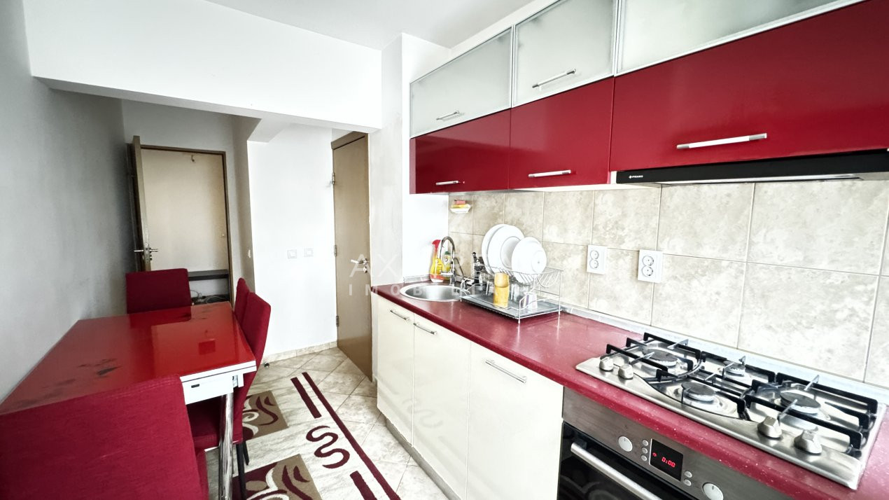 De vanzare 3 camere | Bd. Decebal | Etaj 2/8 | 92 mp | 2 băi 