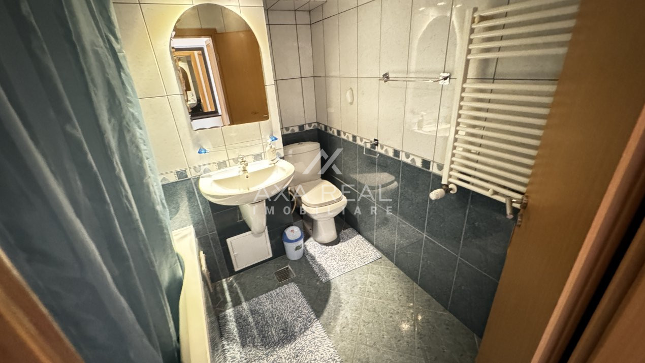 De vanzare 3 camere | Bd. Decebal | Etaj 2/8 | 92 mp | 2 băi 