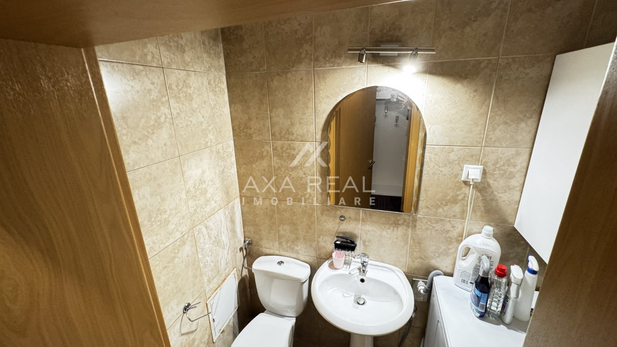 De vanzare 3 camere | Bd. Decebal | Etaj 2/8 | 92 mp | 2 băi 