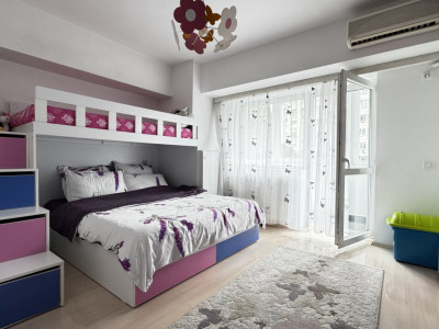 De vanzare 3 camere | Bd. Decebal | Etaj 2/8 | 92 mp | 2 băi 