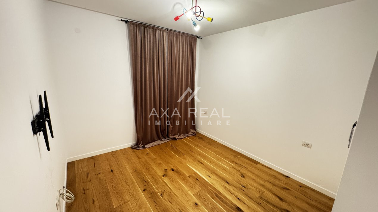 De închiriere 2 camere cu grădină în Amber Forest