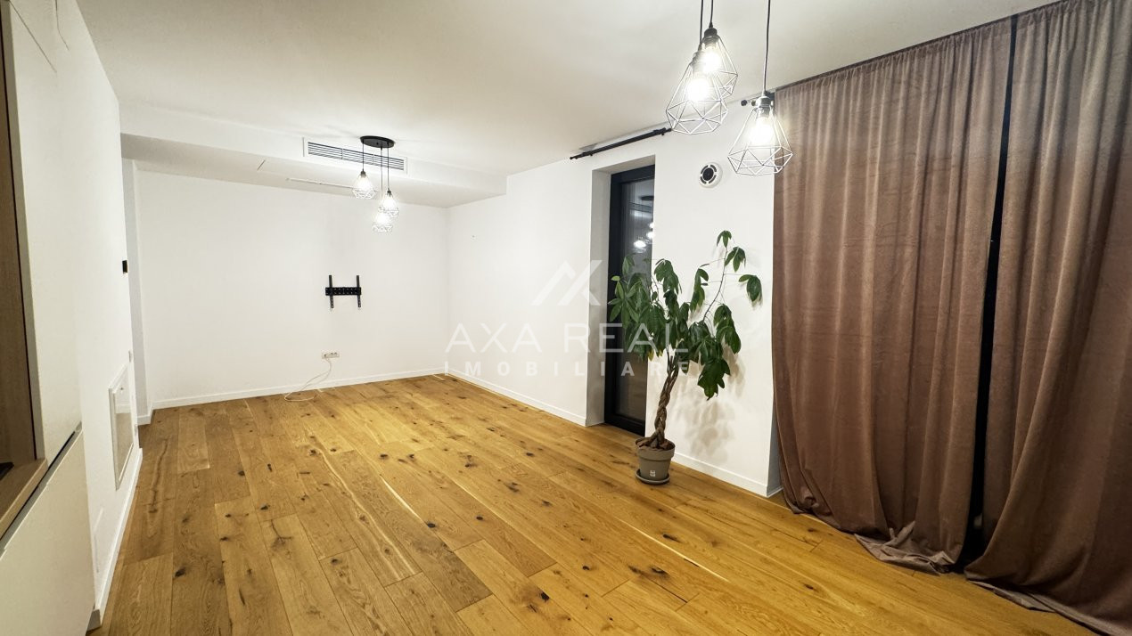 De închiriere 2 camere cu grădină în Amber Forest