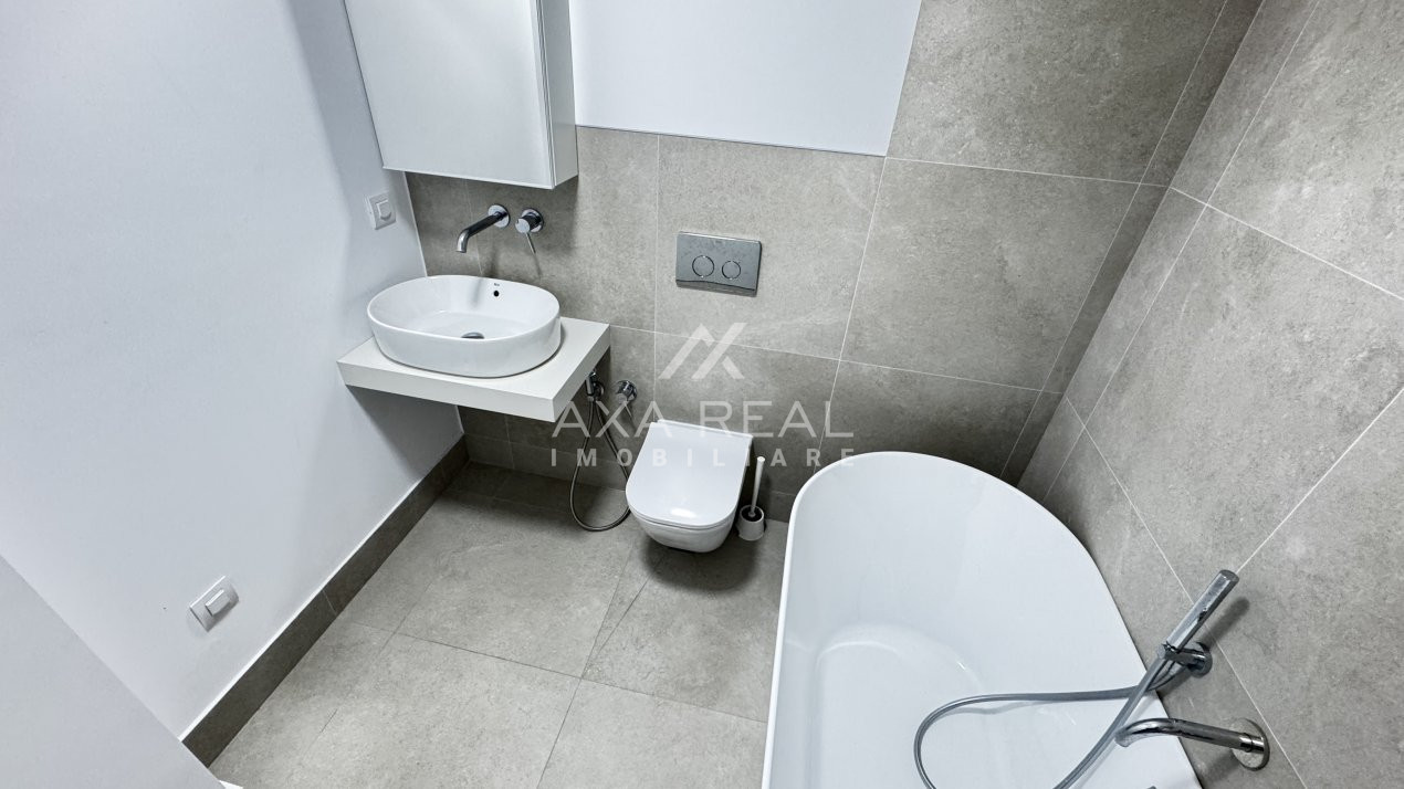 De închiriere 2 camere cu grădină în Amber Forest