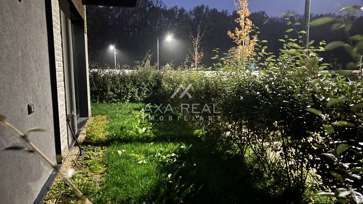 De închiriere 2 camere cu grădină în Amber Forest