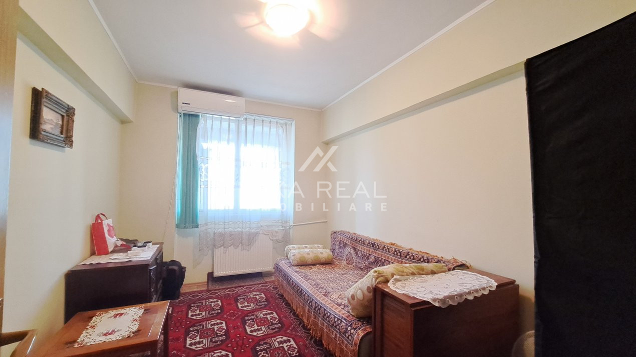 De vanzare - 3 camre Tineretului - metrou, parc, decomandat