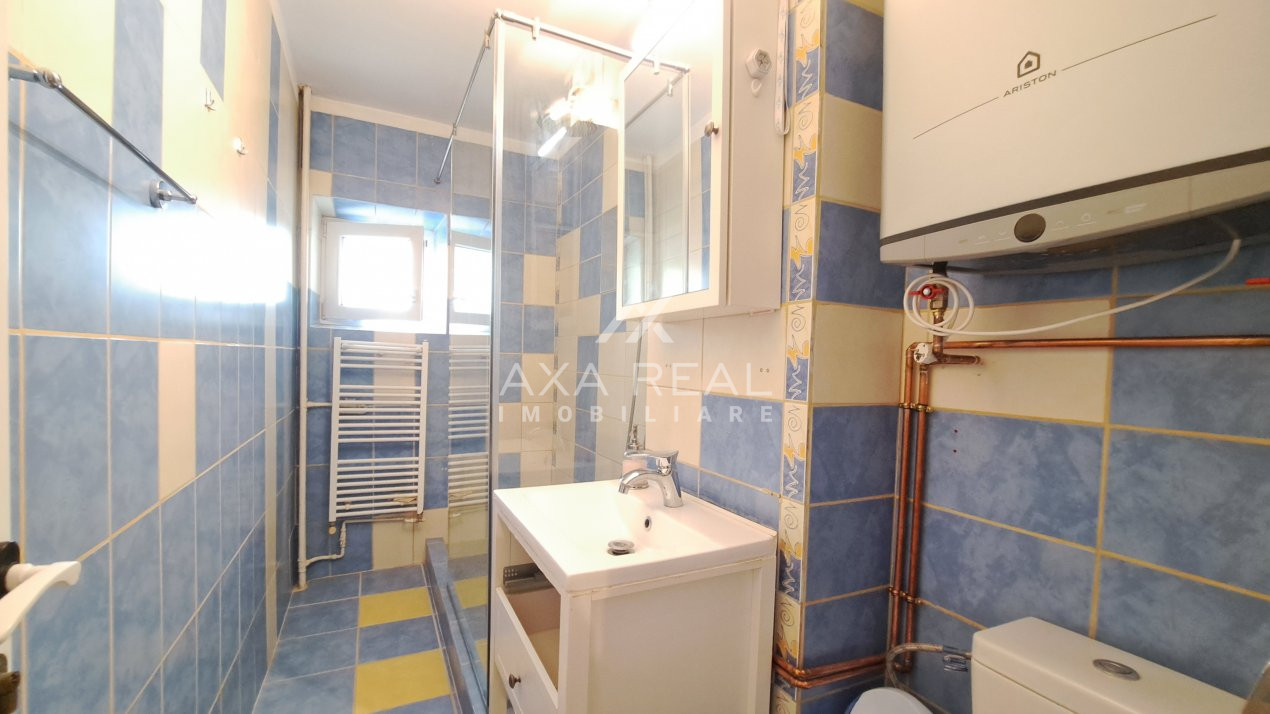 Inchiriere 4 camere Tei - Deleni, et. 7, decomandat