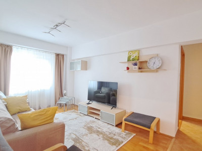 Inchiriere 4 camere Tei - Deleni, et. 7, decomandat