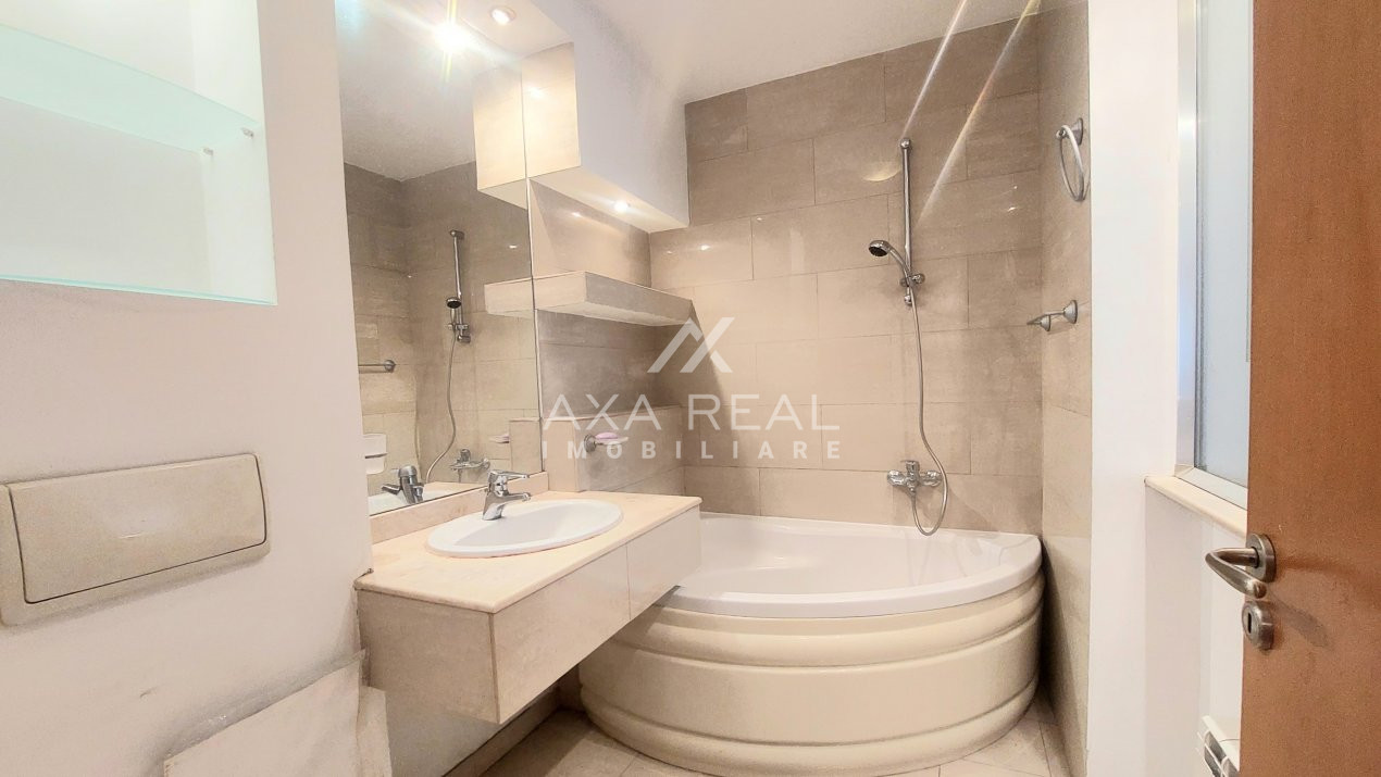 Ap. 3 camere, 90 mp, GARAJ propriu, Cernauti - bl. ANL, COMISION 0%