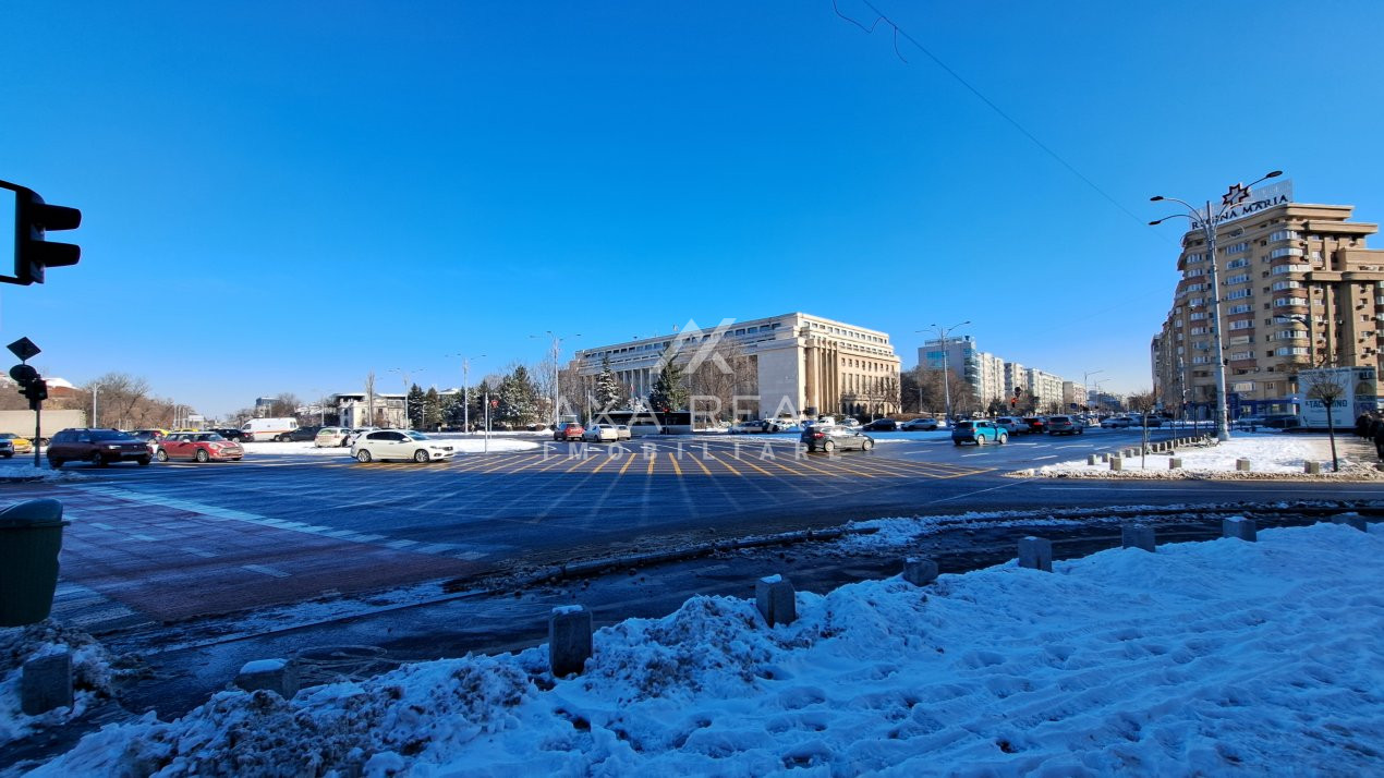 In curand la vanzare! 2 camere P.ta Victoriei et. 1