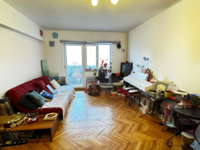 De vânzare 2 camere Bd.Unirii - Pța Alba Iulia. Oportunitate!