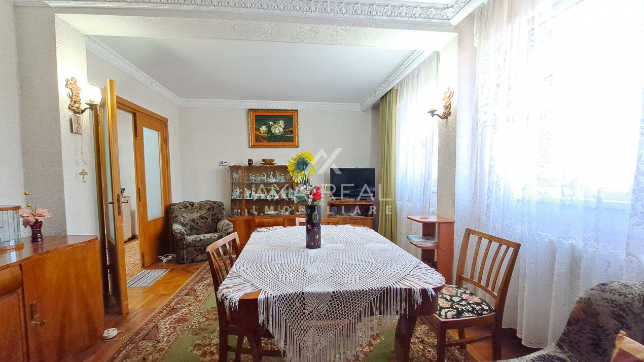 3 camere P.ta Minis, decomandat, centrala termica