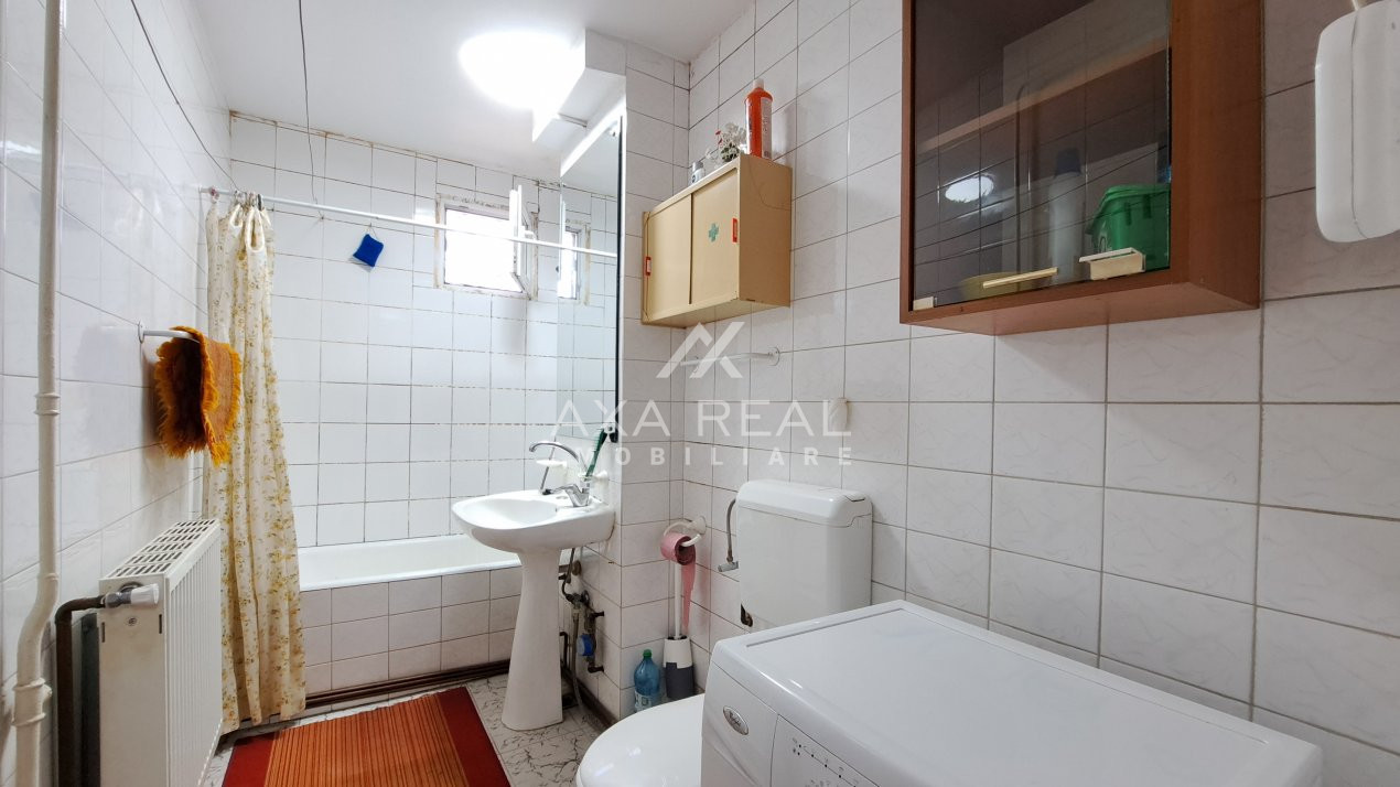 3 camere P.ta Minis, decomandat, centrala termica