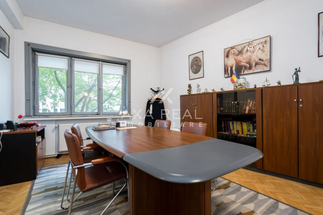 Apartament 3 camere pentru investiție 