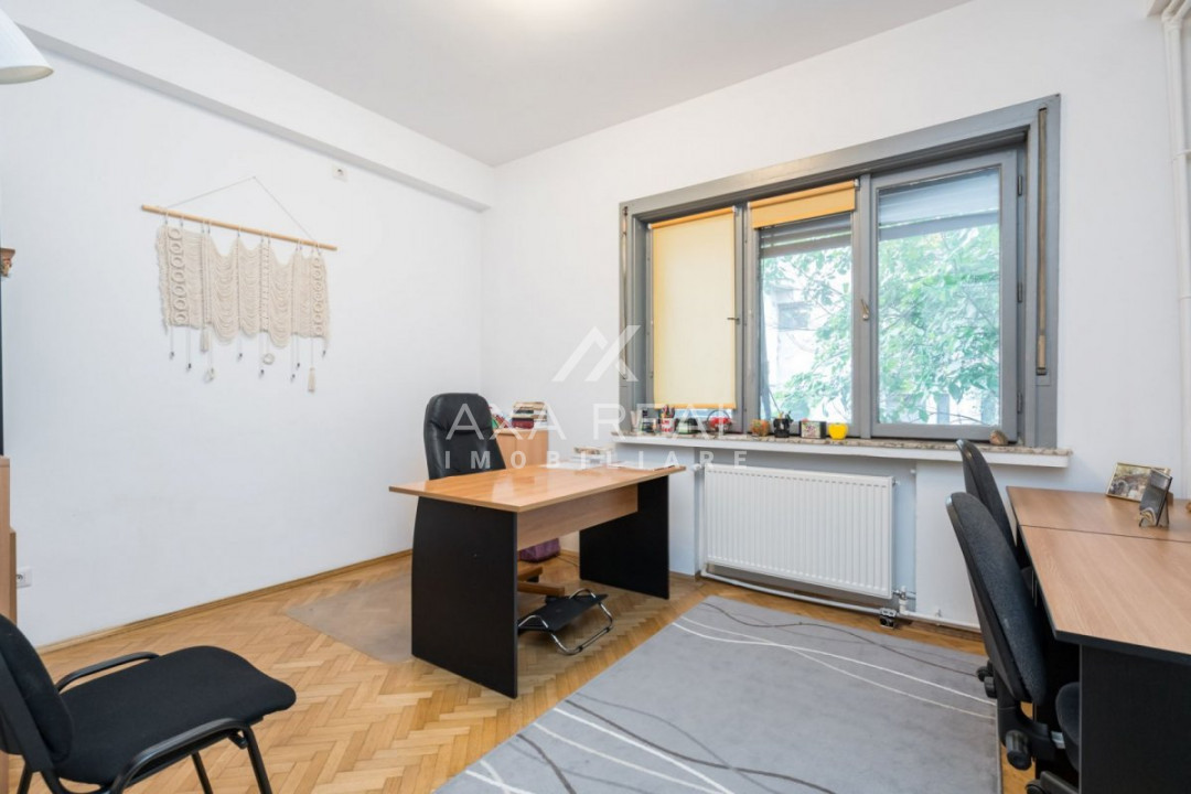 Apartament 3 camere pentru investiție 