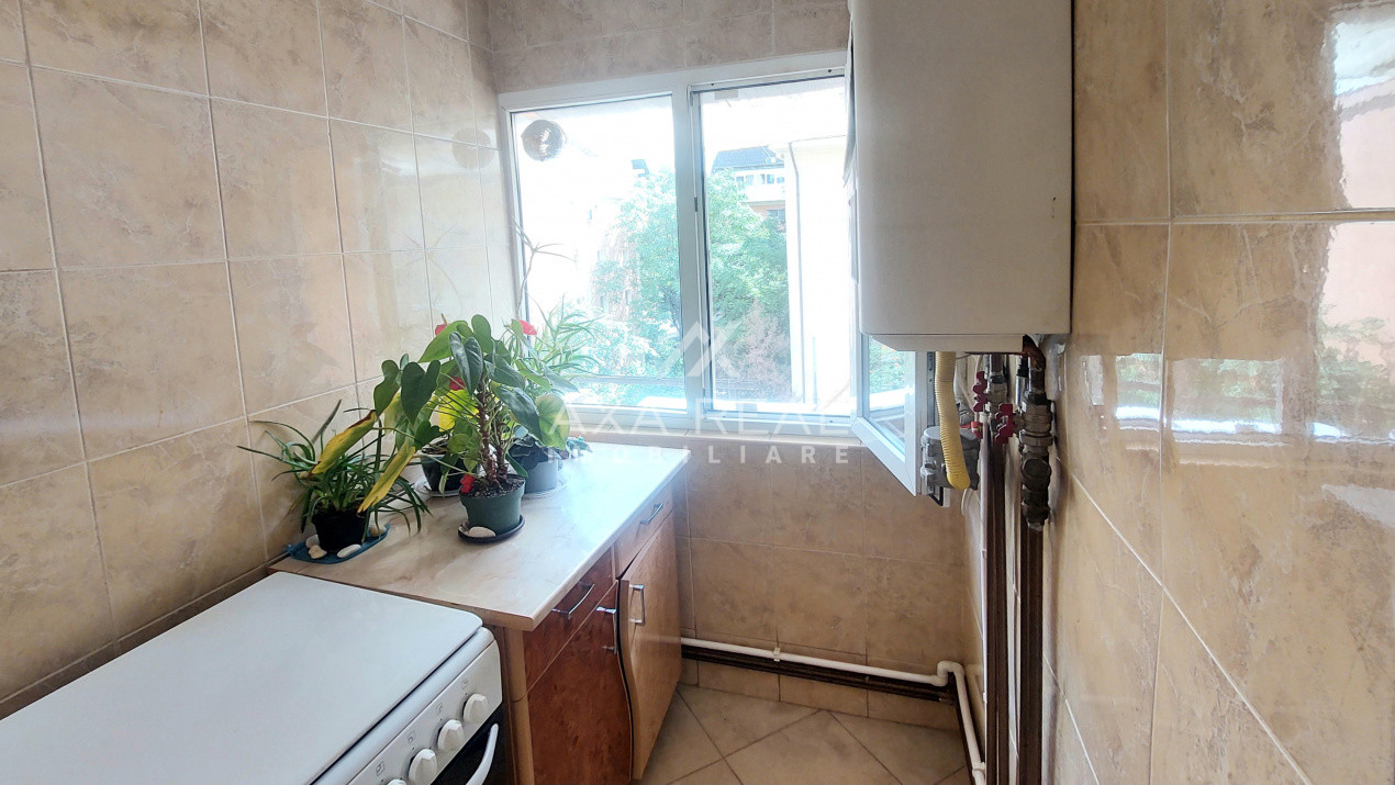 Garsonieră gata de mutare | Centrală proprie | Etaj 3 | Vitan