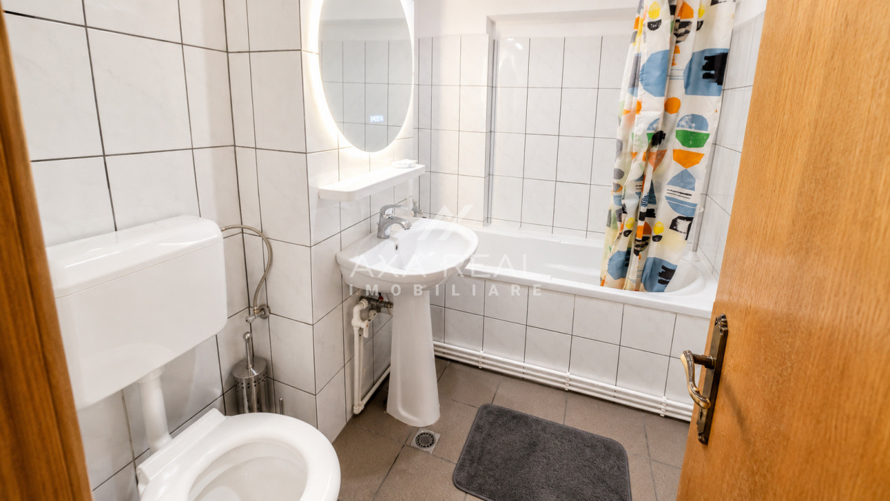 Inchiriere 3 Camere Decebal - Alba Iulia, centrala, parcare